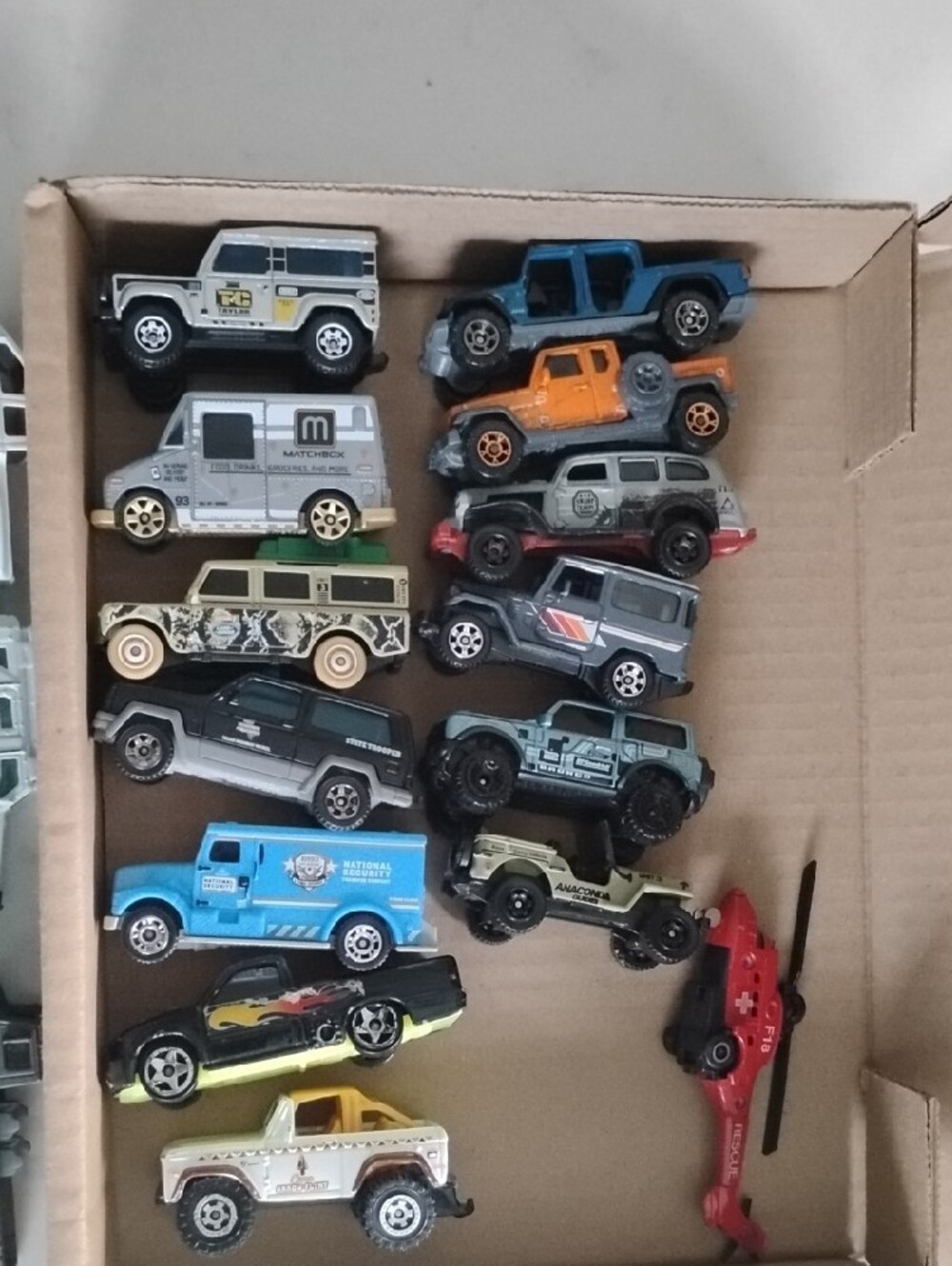 20 Pc Jurassic World And Other Rugged Hot Wheels, Matchbox Cars - Picture 5 of 10
